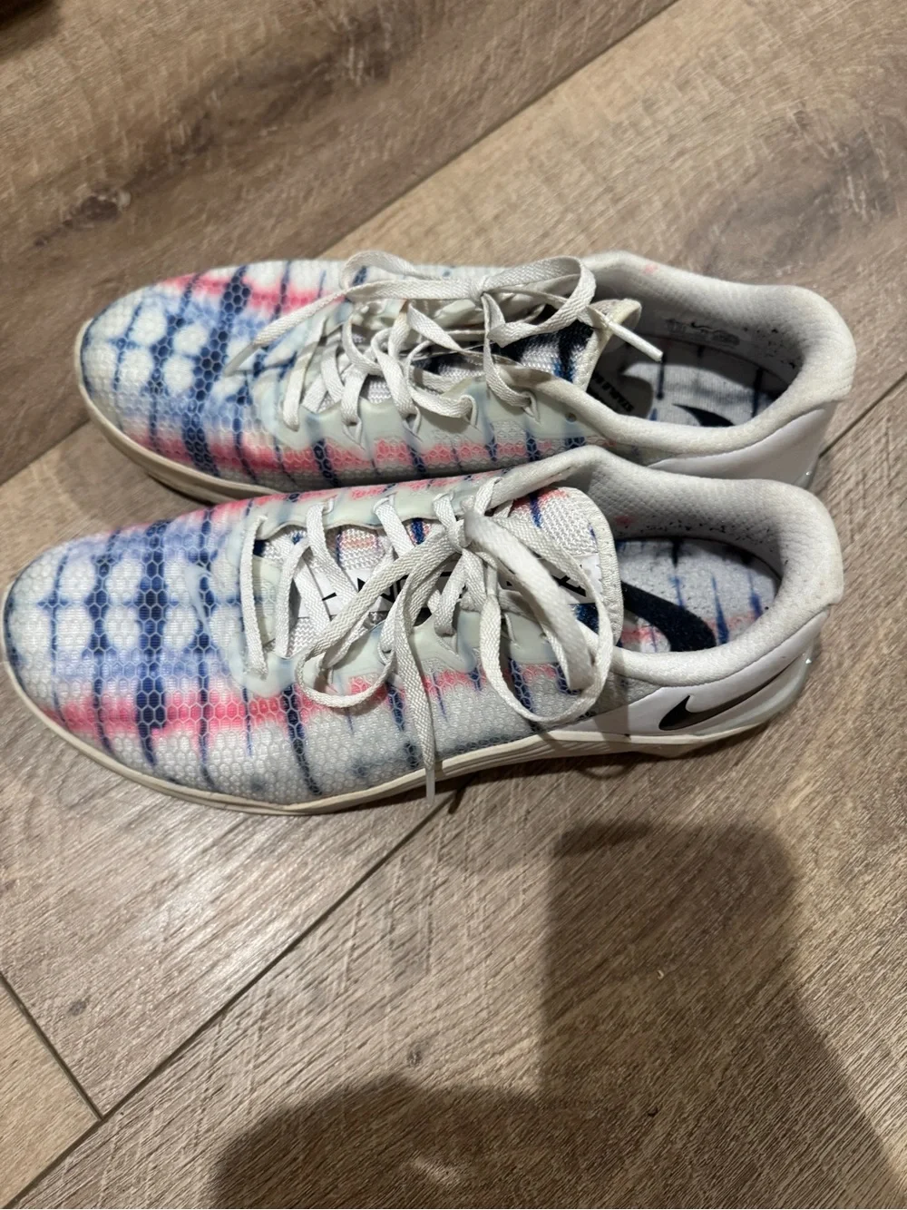 NIKE Metcon 5 AMP Womens White Mesh Sneakers W/ Navy and Pink Tie-Dye! Size 10.5